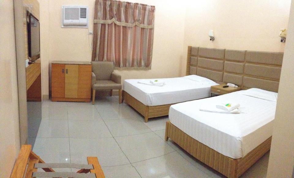 Asia Novo Boutique Hotel - Ormoc Bagian luar foto